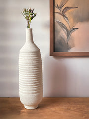 Tawq Vase